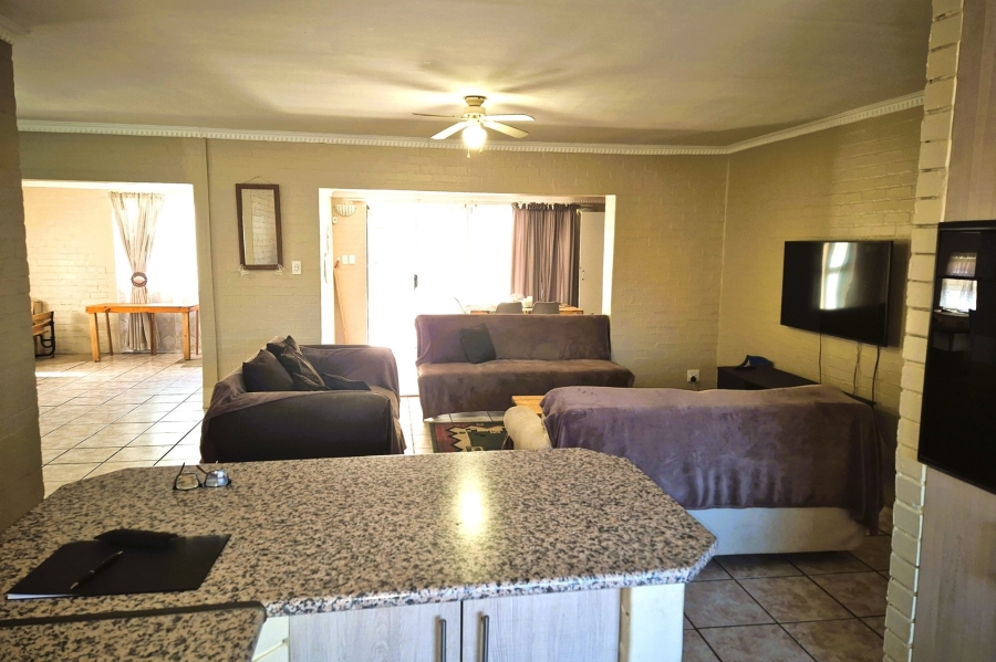 4 Bedroom Property for Sale in Onverwacht Western Cape